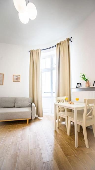 Lovely Apartment In Warsaw Ngoại thất bức ảnh