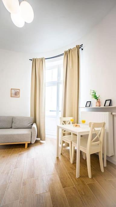 Lovely Apartment In Warsaw Ngoại thất bức ảnh